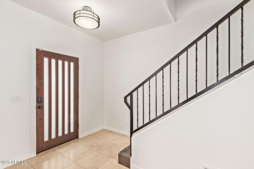 9837 Central Ave, Phoenix AZ 85020-1008 exterior