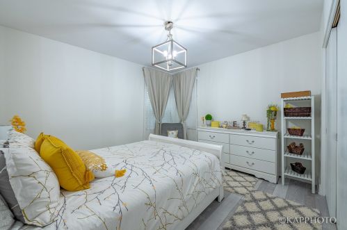 6067 Caldwell Ave, Chicago IL  60646-4835 exterior