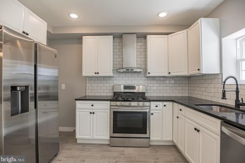 5809 Ditman St, Philadelphia PA 19135-4043 exterior