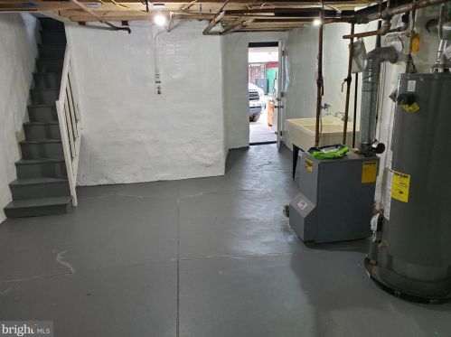 3905 Glendale St, Philadelphia PA 19124-5509 exterior