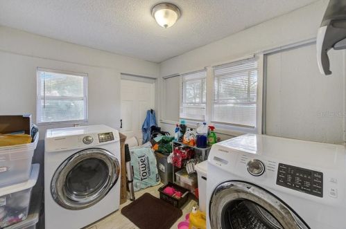 309 Crest Ave, Tampa FL 33614-6709 exterior