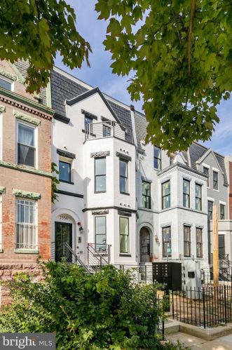 2556 University Pl, Washington DC  20009-4509 exterior