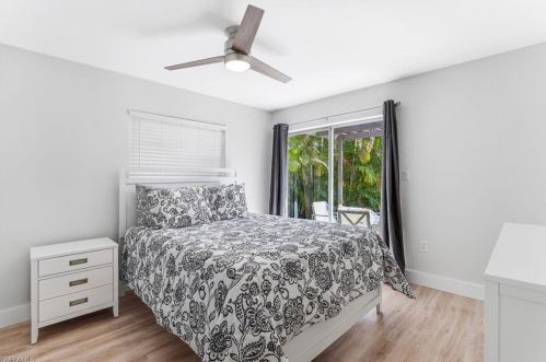 784 94 Ave, Naples FL 34108-2449 exterior