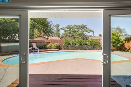 1871 Larkspur Ct, Concord CA exterior