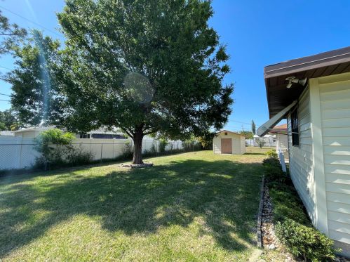 642 Curtis St, Fort Pierce FL 34983-1916 exterior