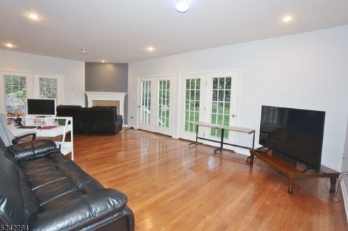 39 Indian Trl, Andover NJ  07821-2907 exterior