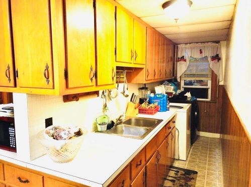 124 Dorchester St, Worcester MA 01610-1905 exterior