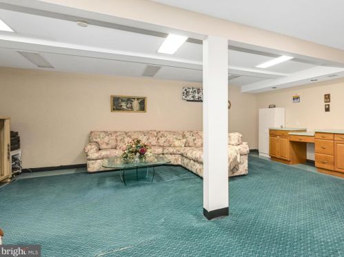 1716 Old Welsh Rd, Huntingdon Valley PA  19006-5838 exterior