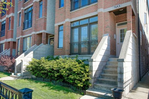 7153 Irving Park Rd, Chicago, IL 60634-3148