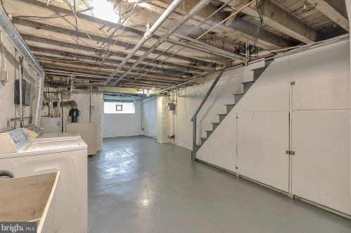 6465 Ditman St, Philadelphia PA 19135-2705 exterior