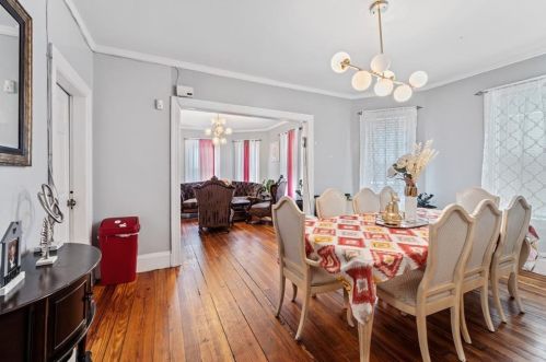 91 Peace St, Providence RI 02907-1550 exterior