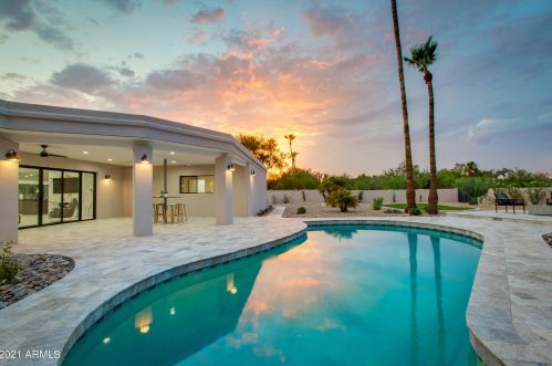 9919 47th Pl, Phoenix AZ  85028-4242 exterior