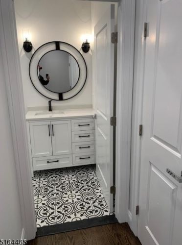 9 Dogwood Ter, Livingston NJ  07039-3601 exterior