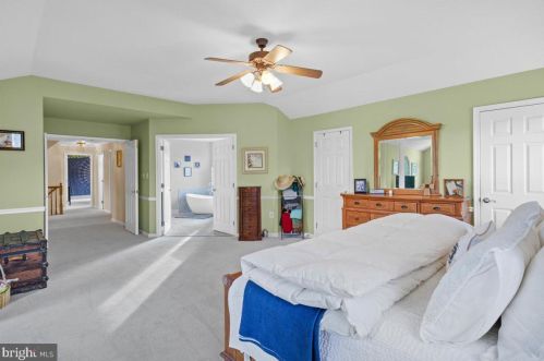 2949 Queensberry Dr, Huntingtown MD 20639-2306 exterior