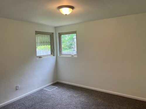 1414 Jefferson Hts Rd, Pittsburgh PA 15235-5220 exterior