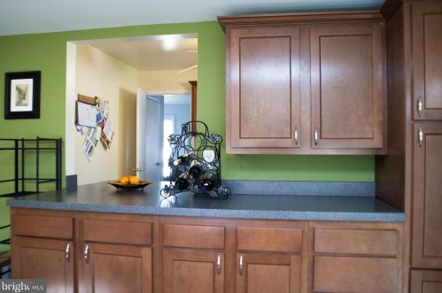 905 1st St, Rockville MD 20850-1444 exterior