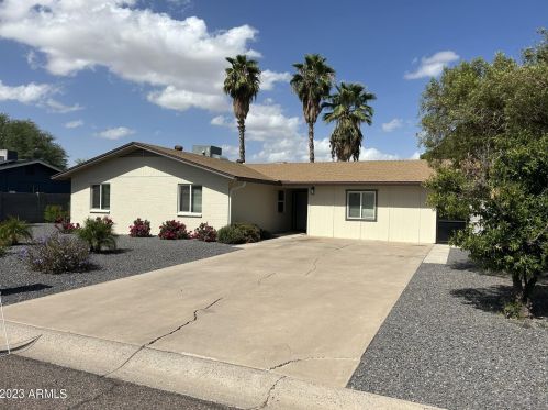 4240 Bluefield Ave, Phoenix, AZ 85032-1418