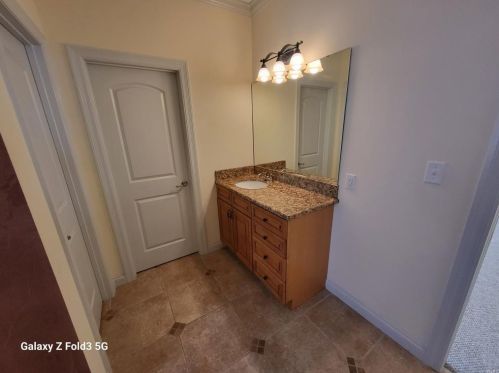 1 Crabapple Ct, Saint Louis MO 63132-3422 exterior