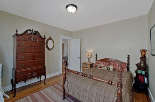 73 Gray St, Providence RI 02904-4702 exterior