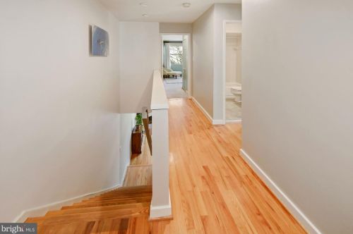 1678 Oak St, Washington DC 20010-1818 exterior