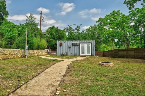2513 10th St, Austin TX 78703-3334 exterior