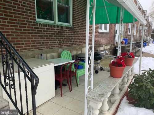 7221 Erdrick St, Philadelphia PA 19135-1014 exterior