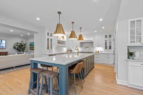 2703 Agatite Ave, Chicago IL 60630-3501 exterior