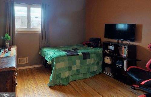 73 Falmouth Rd, Trenton NJ 08620-1516 exterior