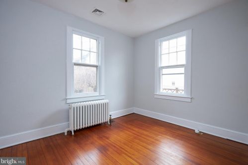 105 Masonic Vw Ave, Alexandria VA 22301-2203 exterior