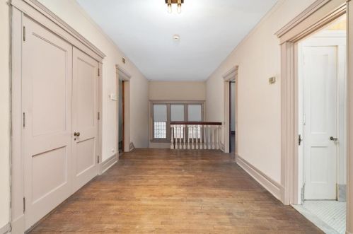 16 Kingsbury Pl, Saint Louis MO 63112-1825 exterior