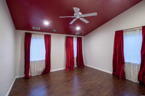 1000 Smithtown Ave, Bohemia NY 11716-2179 exterior