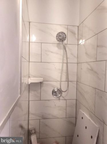 1124 Fillmore St, Philadelphia PA 19124-2927 exterior