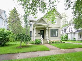 434 Pennsylvania Ave, Aurora IL  60506-3029 exterior