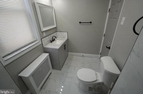 2858 Aramingo Ave, Philadelphia PA  19134-4224 exterior