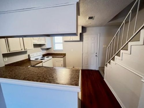 2219 Aspen Dr, Dallas TX  75227-8160 exterior