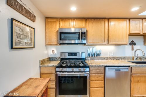 4150 La Cadena, Tucson AZ 85718-6148 exterior