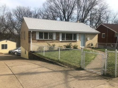 464 Ridgemont Dr, Pittsburgh, PA 15220-5233