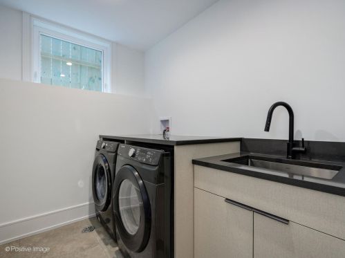 2129 Maplewood Ave, Chicago IL  60647-4148 exterior