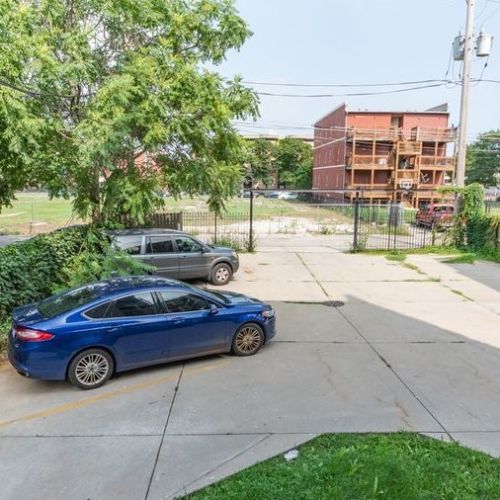 6217 Kimbark Ave, Chicago IL 60637-3719 exterior