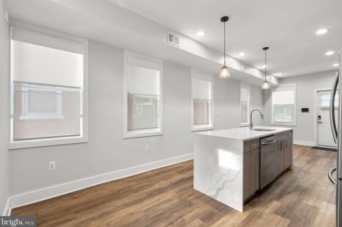 610 Roxboro Pl, Washington DC  20011-1254 exterior