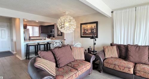 4673 Crossover Dr, Bellaire MI 49615-9528 exterior