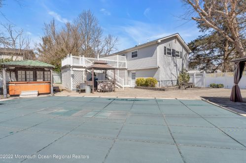 17 Dogwood Dr, Jackson Twp NJ 08527-1342 exterior