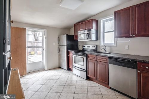 1923 Carpenter St, Philadelphia PA  19146-2614 exterior