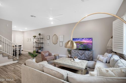 8976 8 Dr, Phoenix AZ 85041-6754 exterior