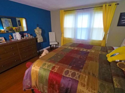 902 Brookhaven Ln, Woonsocket RI 02895-2771 exterior