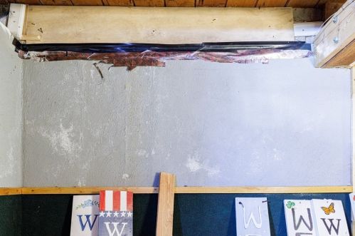 33 Cobb Ave, Chicopee MA 01013-3622 exterior