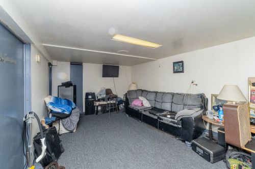 6048 Artesian Ave, Chicago IL 60659-2831 exterior