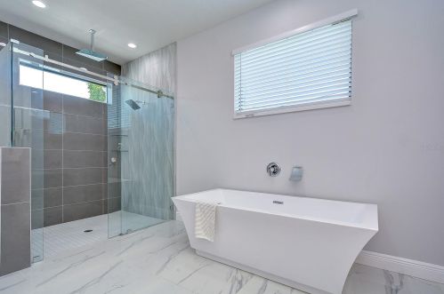 2710 Braddock St, Tampa FL  33607-6828 exterior