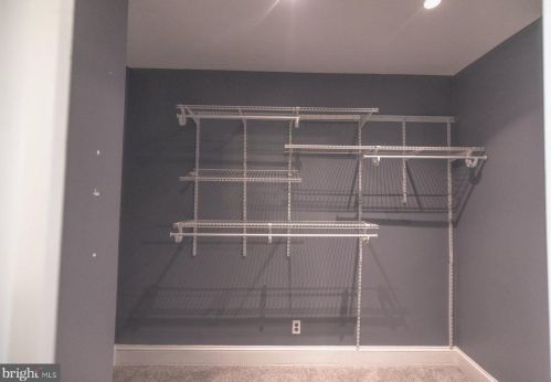 220 Hauser Ave, Trenton NJ 08620-1702 exterior