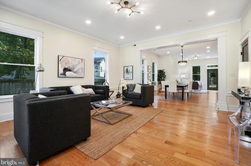 102 Ritchie Ave, Silver Spring MD  20910-5112 exterior